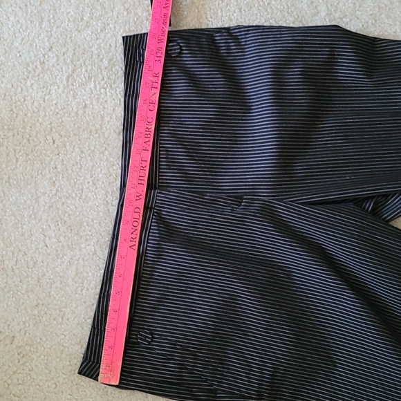 Capri / Crop Pants. Size 18 - Picture 12 of 13